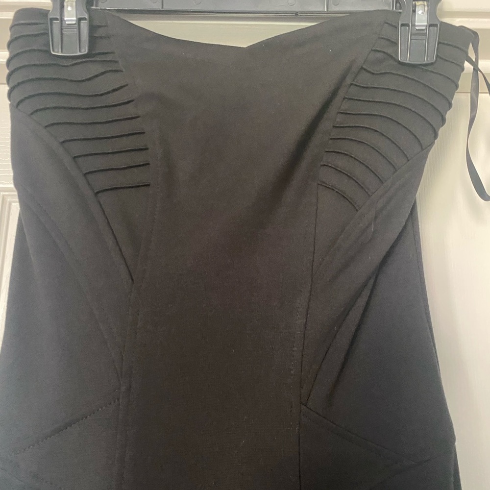 This is a must have! Black strapless jumper!